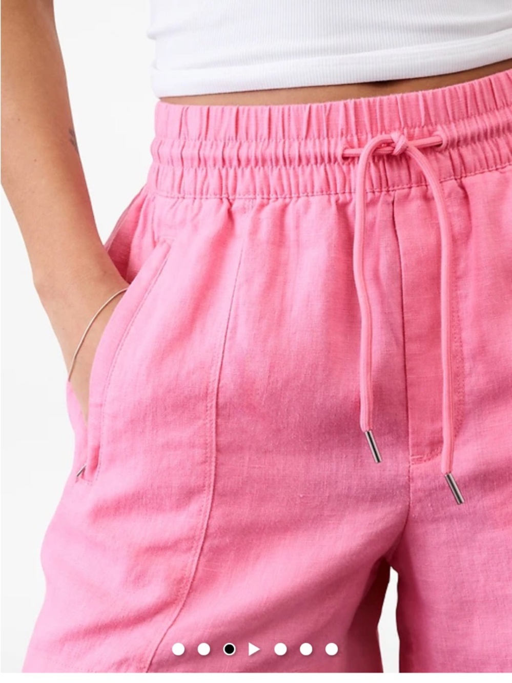 Athleta Retreat Linen Mid Rise 4" Short